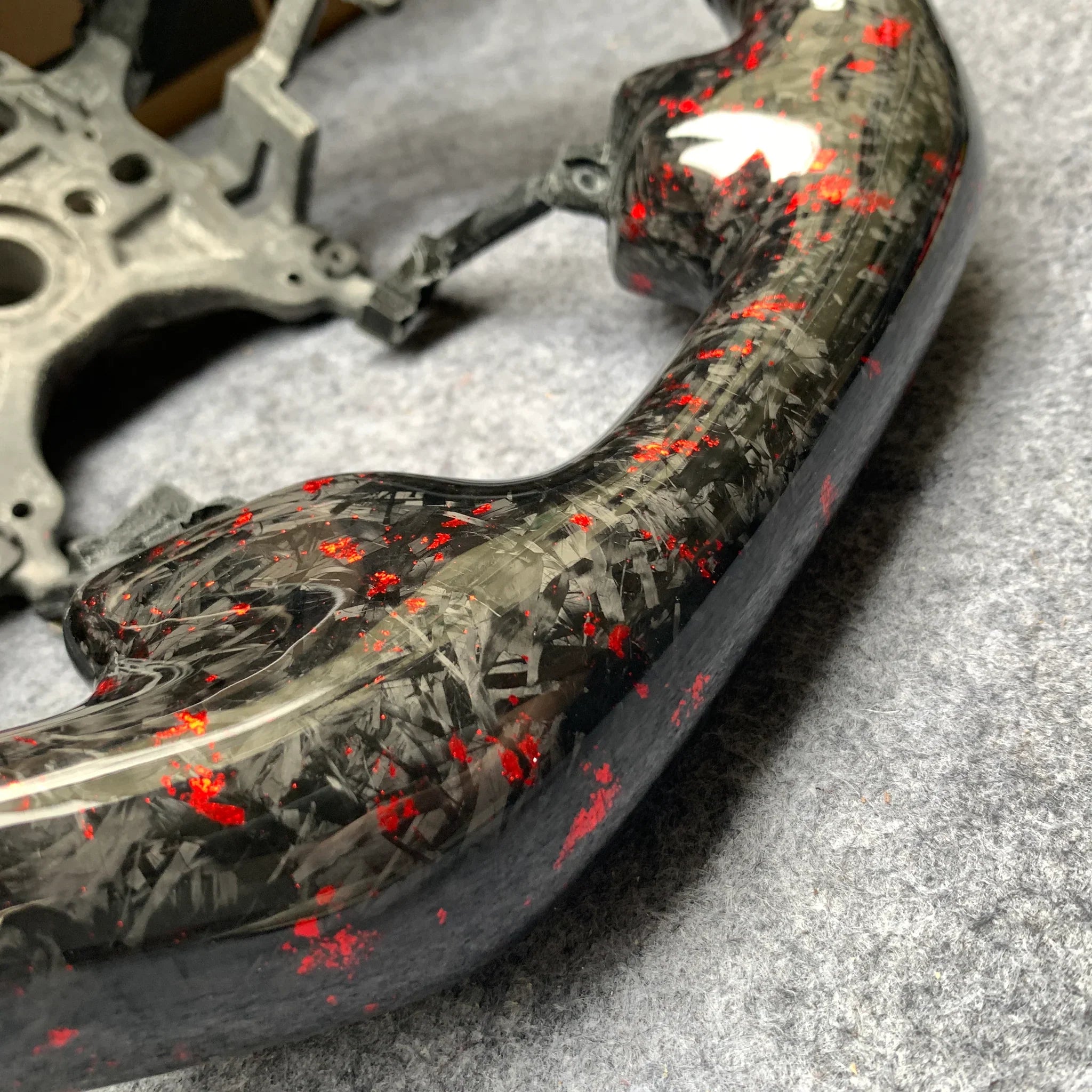 Carbon Fiber Color (Forged).