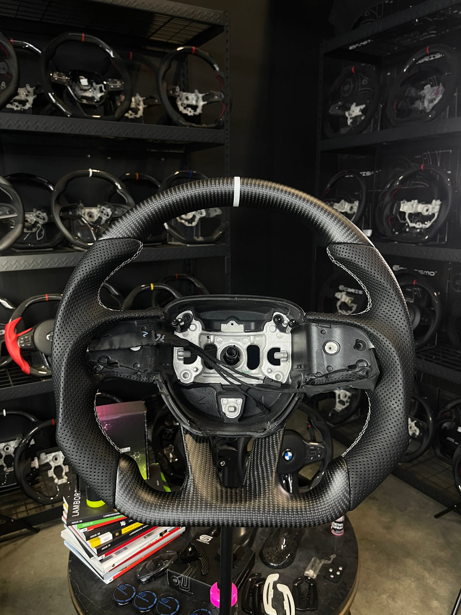[Media/Test] Dodge / SRT (2015+) - Sport - Matte Carbon - Perforated Leather - White Stitching - White Stripe (Heated)