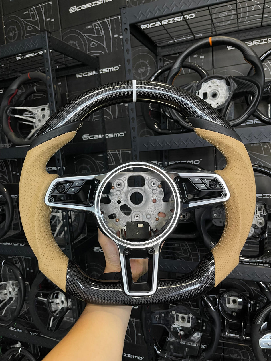 [Media/Test] Porsche (991.2 Wheel) - Sport - Gloss Plain Carbon - Tan Perforated Leather - Tan Stitching - White Stripe