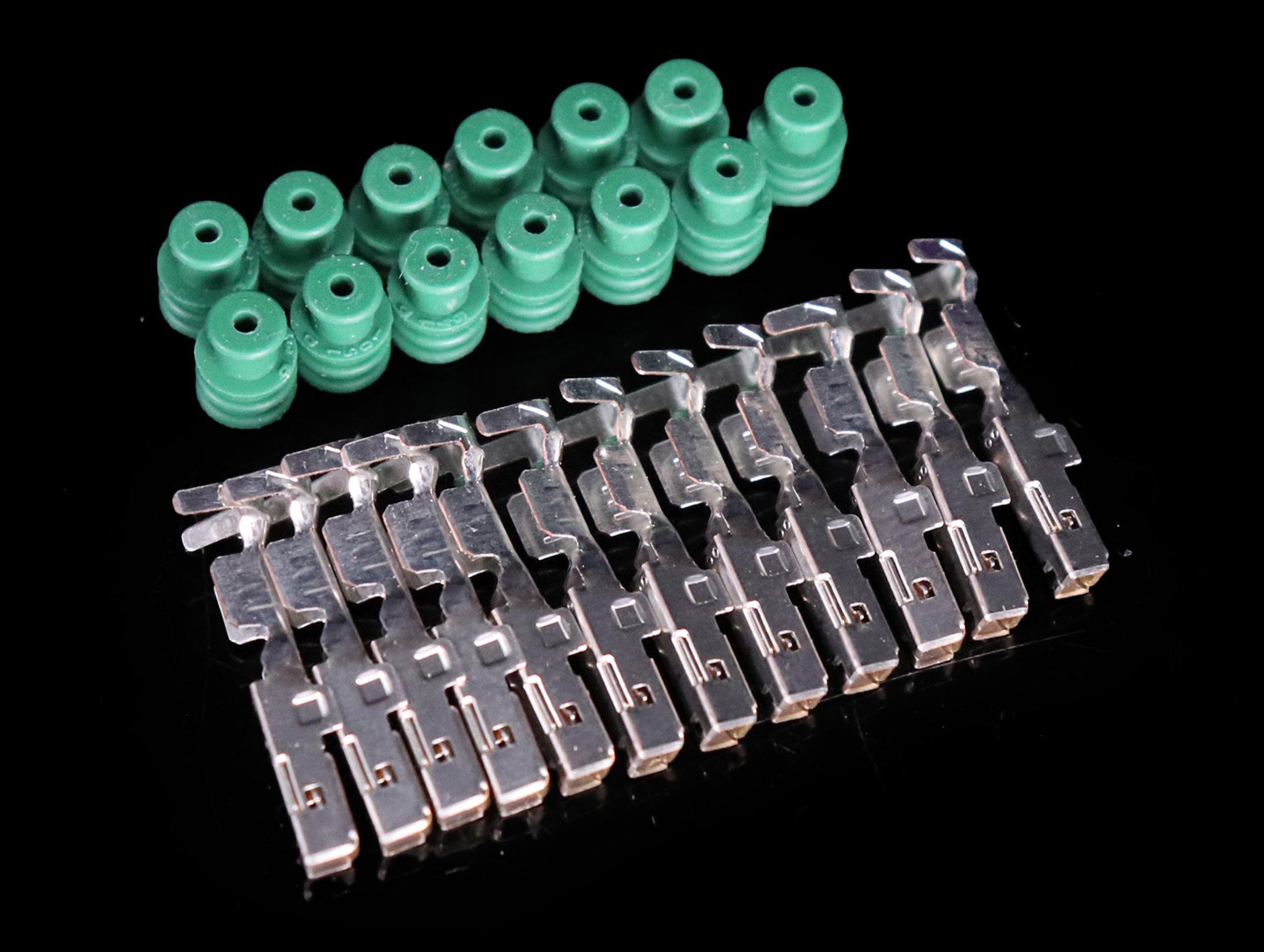 injector-dynamics-fuel-injector-kits-nissan-skyline-gt-r-r35-sbx1