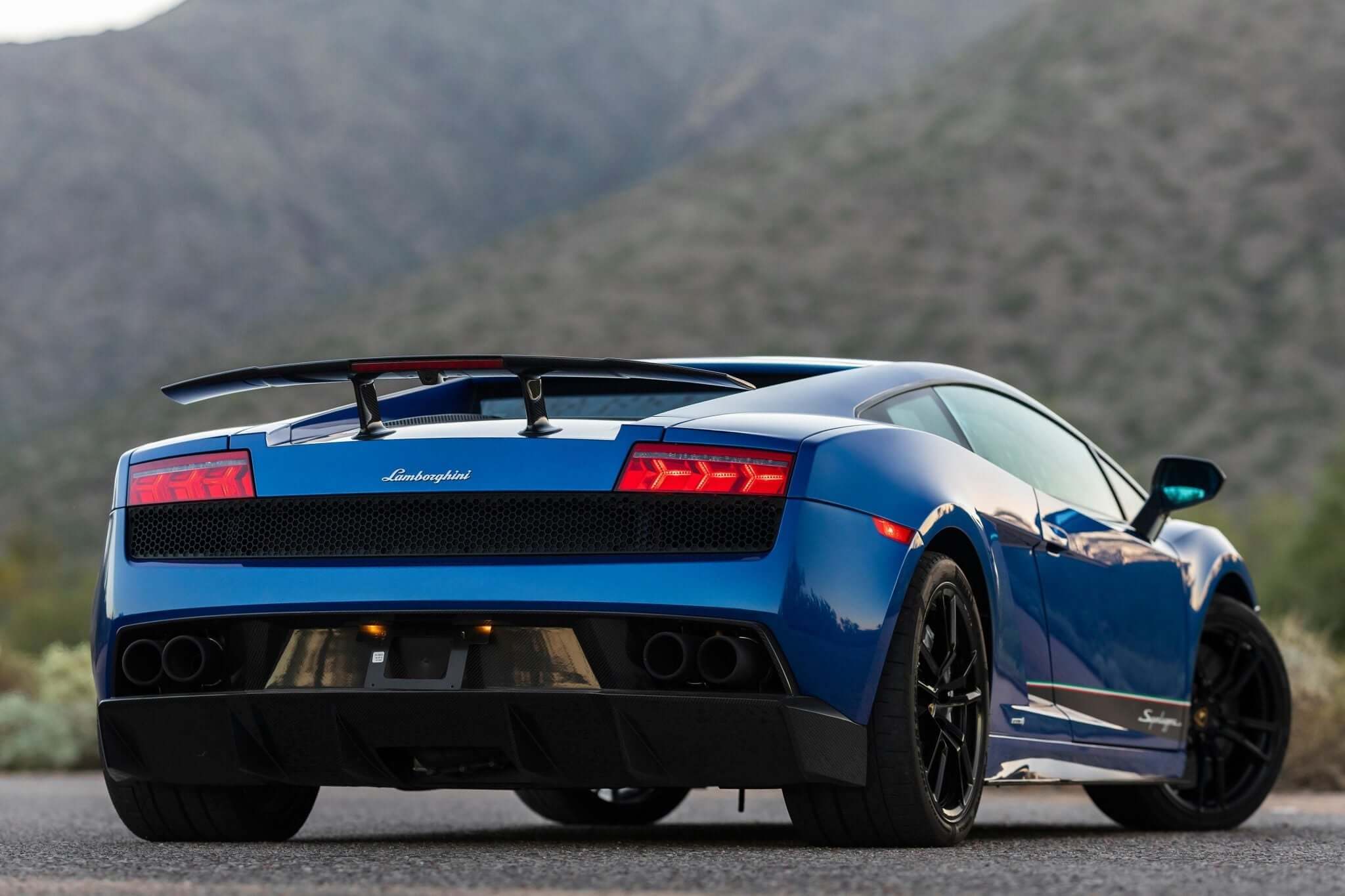 Carbon Fiber Trunk Rear Wing- Lamborghini Gallardo.