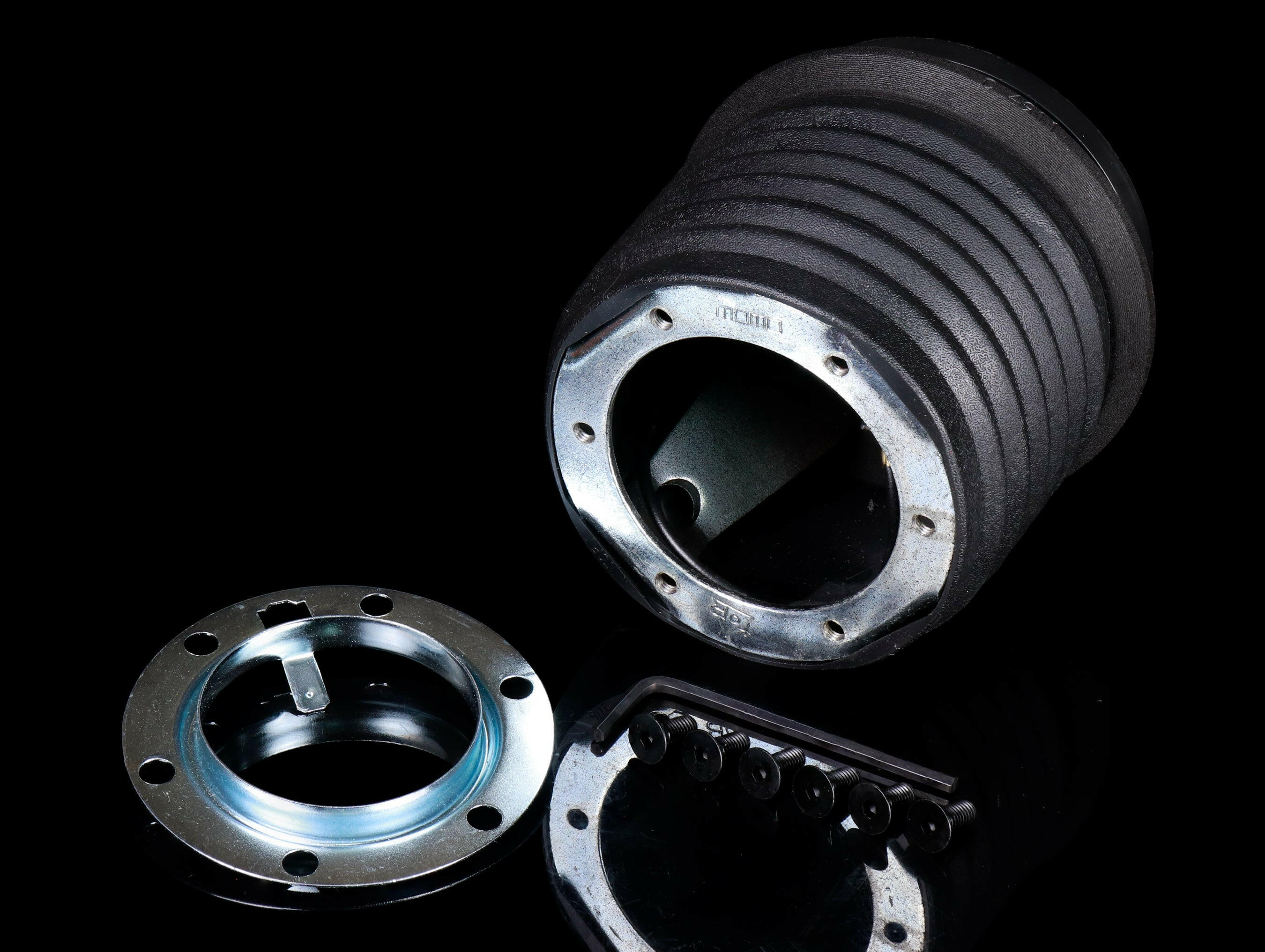 Momo Steering Wheel Hub - Mitsubishi / Dodge.