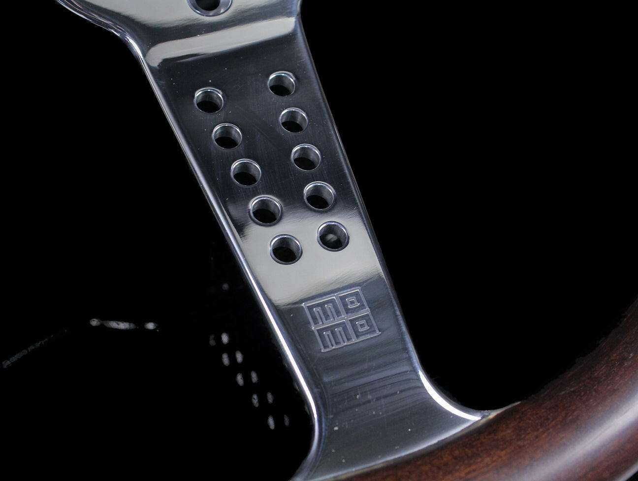 Momo 350mm Super Grand Prix Steering Wheel.