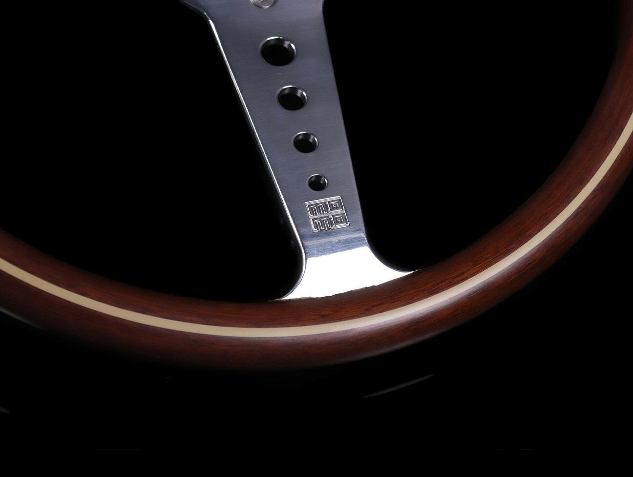 Momo California Wood 360mm Steering Wheel.