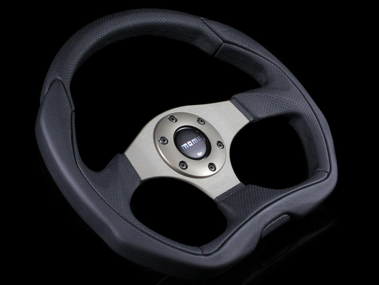 Momo Eagle 350mm Steering Wheel.