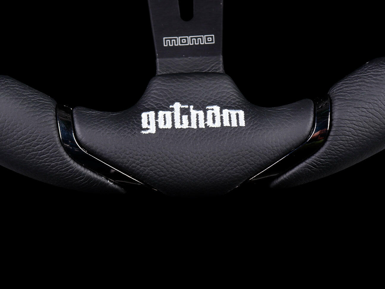 Momo Gotham 350mm Steering Wheel.