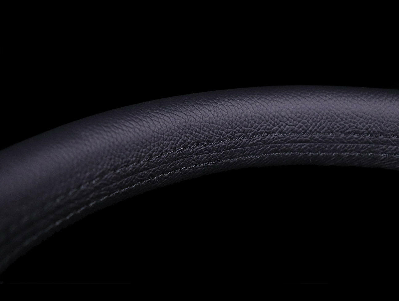 Momo Monte Carlo Steering Wheel - Leather w/ Black Stitch.
