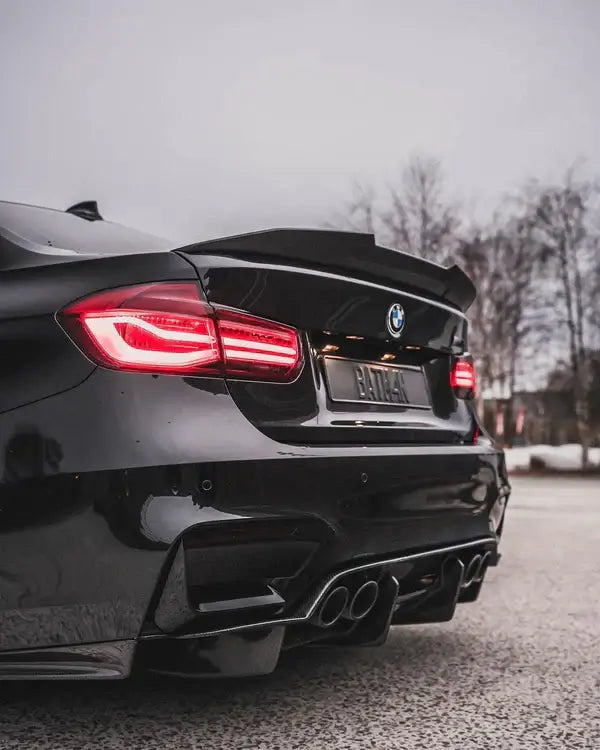 PSM Style High Kick Honeycomb Carbon Fiber Trunk Spoiler - BMW F80 M3 & F30 3 Series.