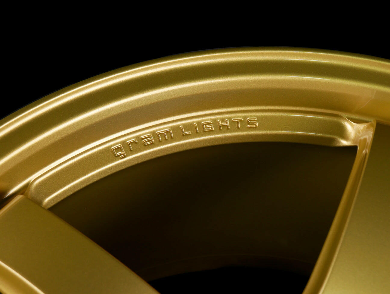Rays Gram Lights 57CR Wheels - Gold 19x9.5 / 5x120 / +35.