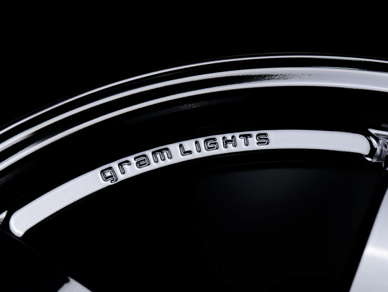 Rays Gram Lights 57CR Wheels - Glossy Black 19x9.5 / 5x120 / +35.