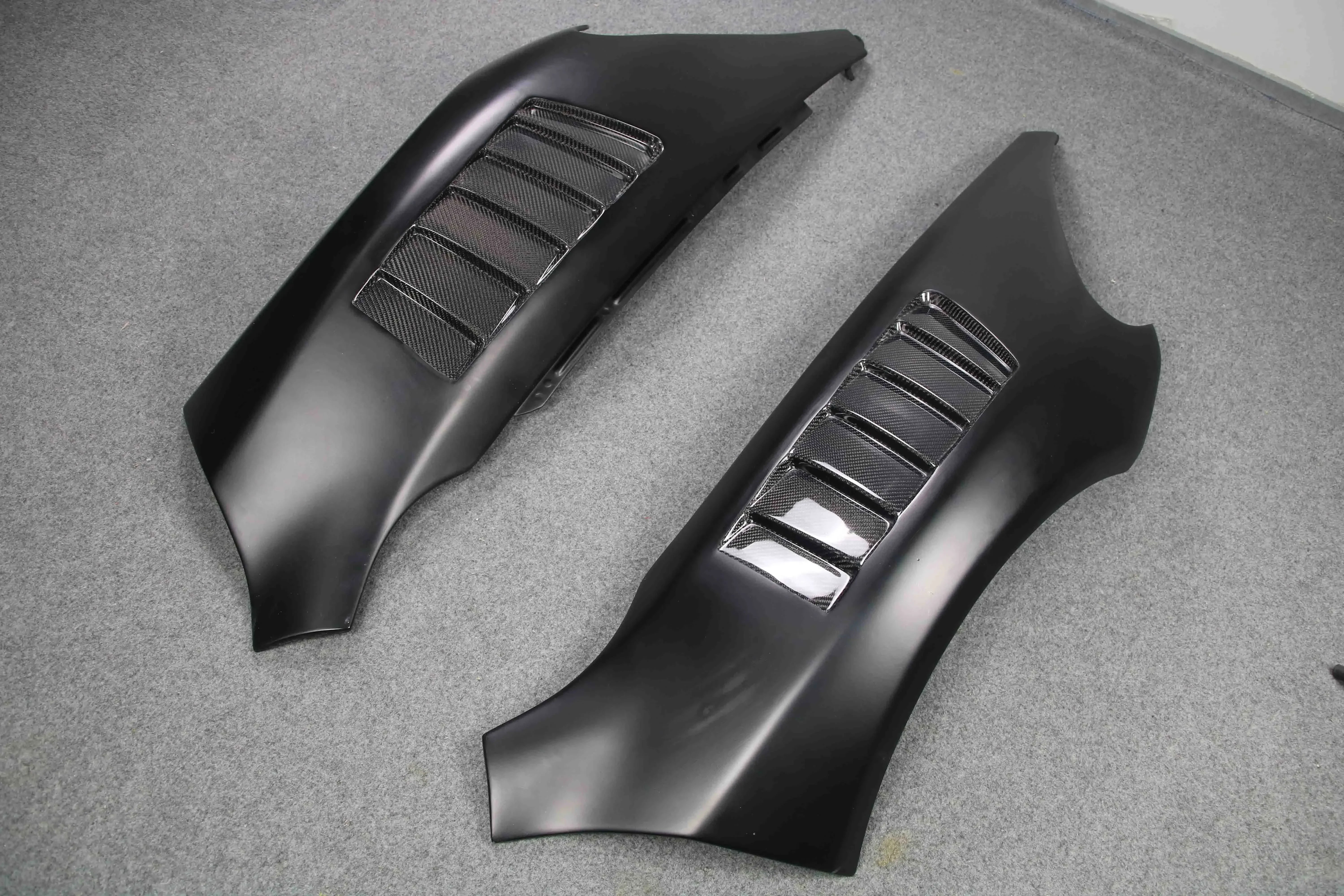 Vented Partial Carbon Fiber Front Fender - McLaren 650S.