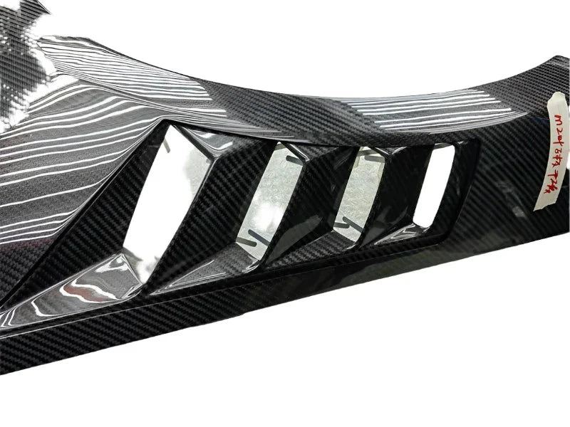 Vented Dry Carbon Fiber Front Fenders With Blades - BMW G87.