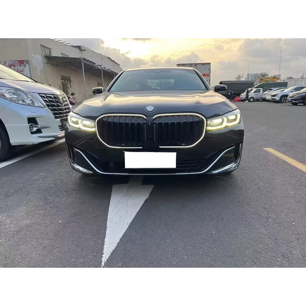 Gloss Black Front Grille w/ LED - BMW 7 series G11 G12 2020+.