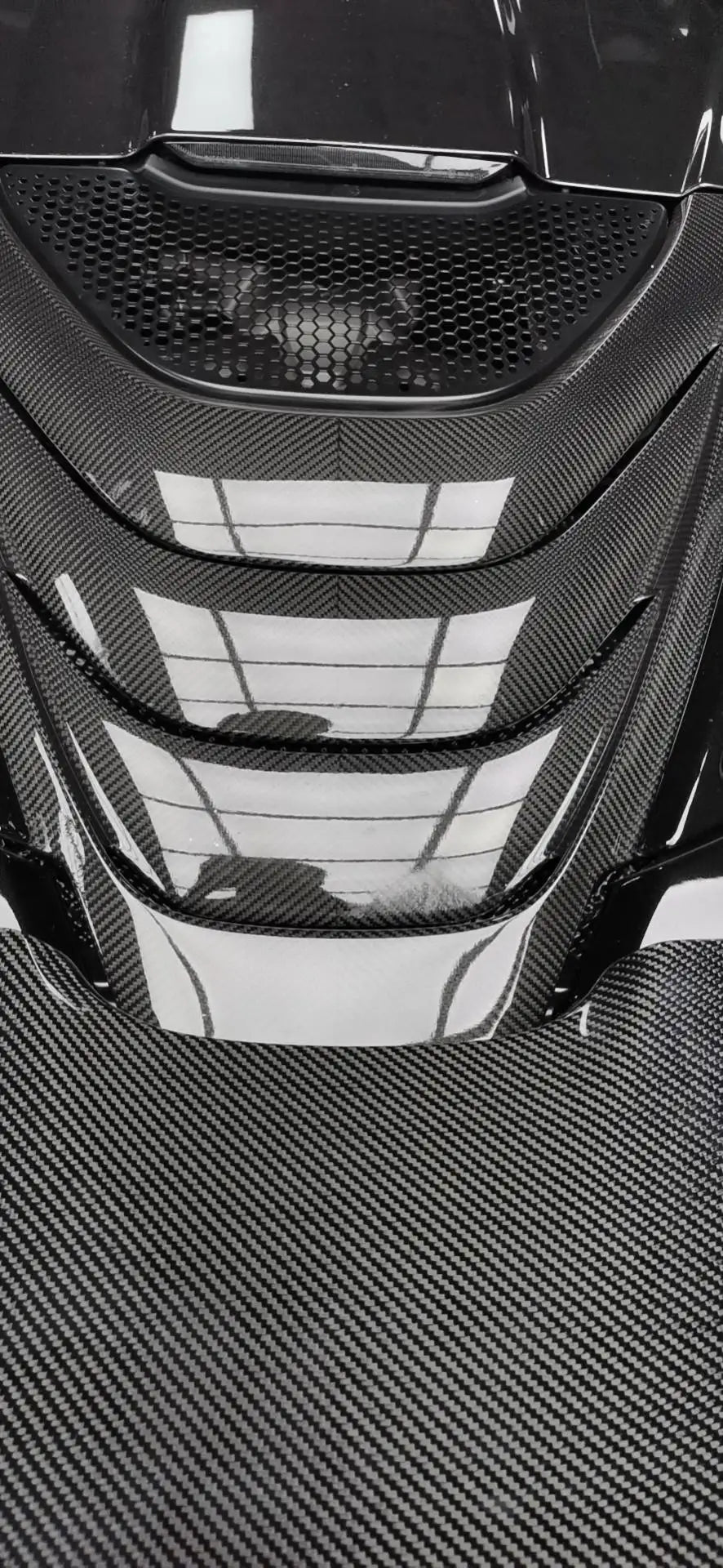 Dry Carbon Fiber Engine Cover  - Mclaren 720s Spider
