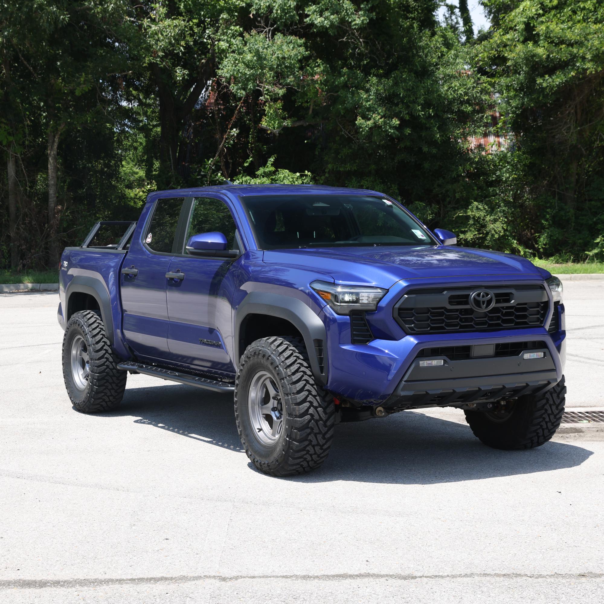 Southern Style Rock Sliders 2024+ Tacoma Double Cab Short Bed.