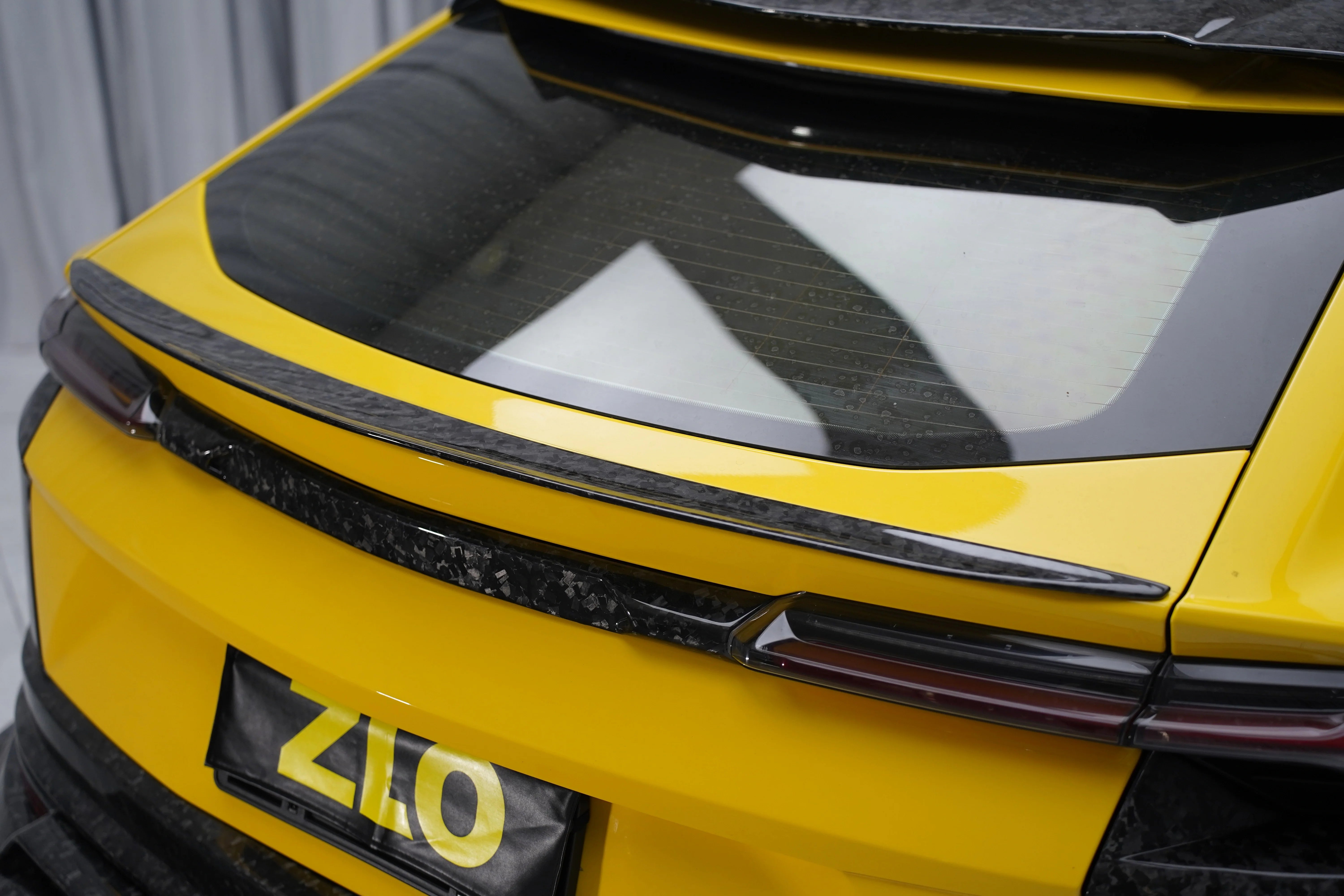 Carbon Fiber Spoiler - Lamborghini Urus