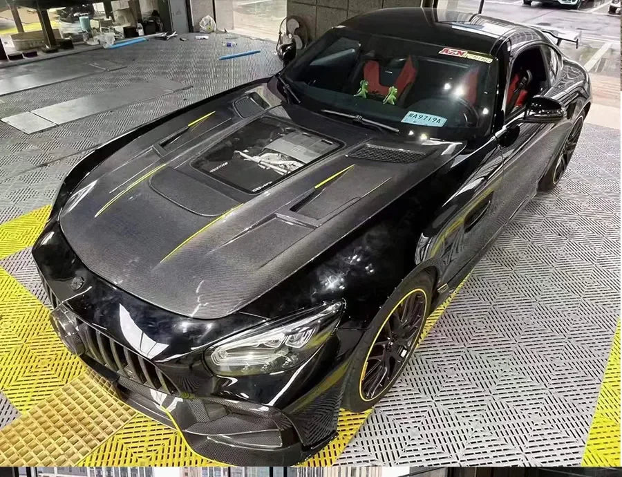 Carbon Fiber Vented Hood W/ Transparent Window - Mercedes GT/GTR/GTS/GTC.
