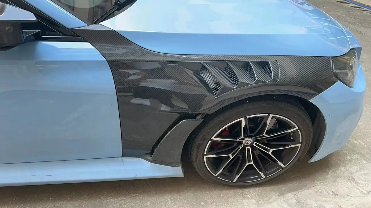 Aggressive Vented Dry Carbon Fiber Front Fenders With Blades - BMW G87.