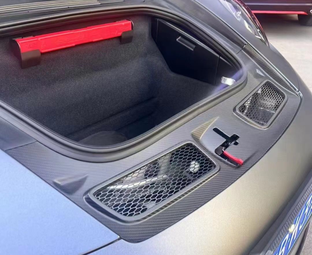 Dry Carbon Fiber GT3 Style Hood Bonnet  -  Porsche 911 Carrera S GT3.