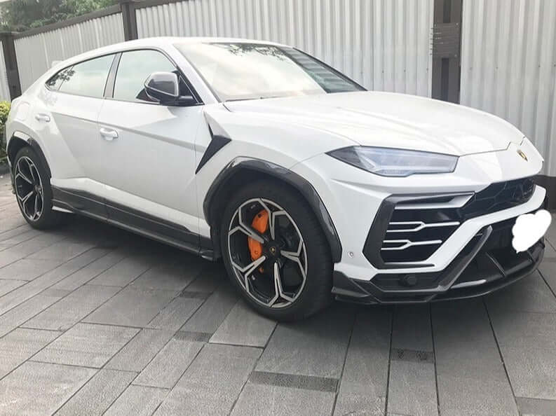 TS Style Carbon FIber Side Skirts - Lamborghini URUS.