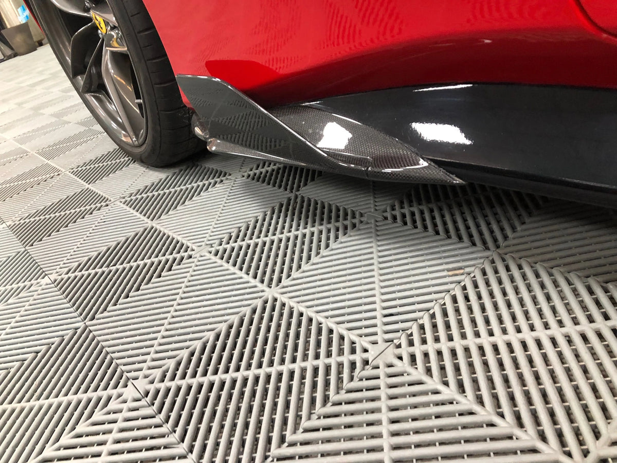Carbon Fiber Corner Side Skirt winglet - Ferrari 488.