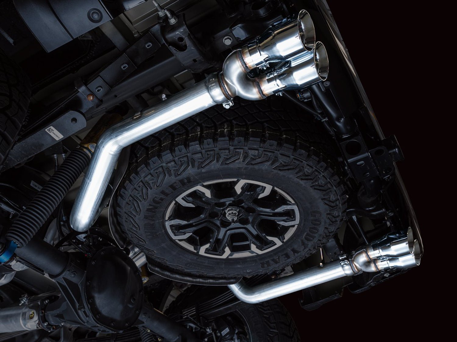 AWE 0FG Exhaust Suite for the 4th Gen Silverado ZR2 / Sierra AT4X.