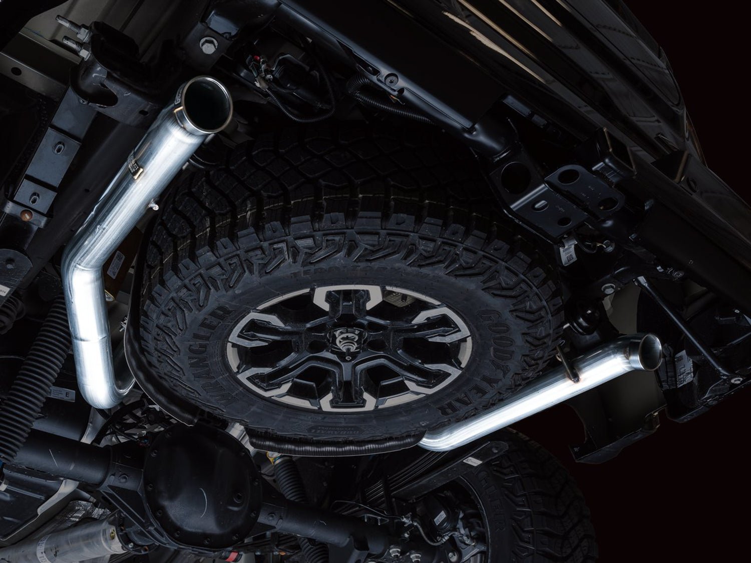 AWE 0FG Exhaust Suite for the 4th Gen Silverado ZR2 / Sierra AT4X - SBX Performance