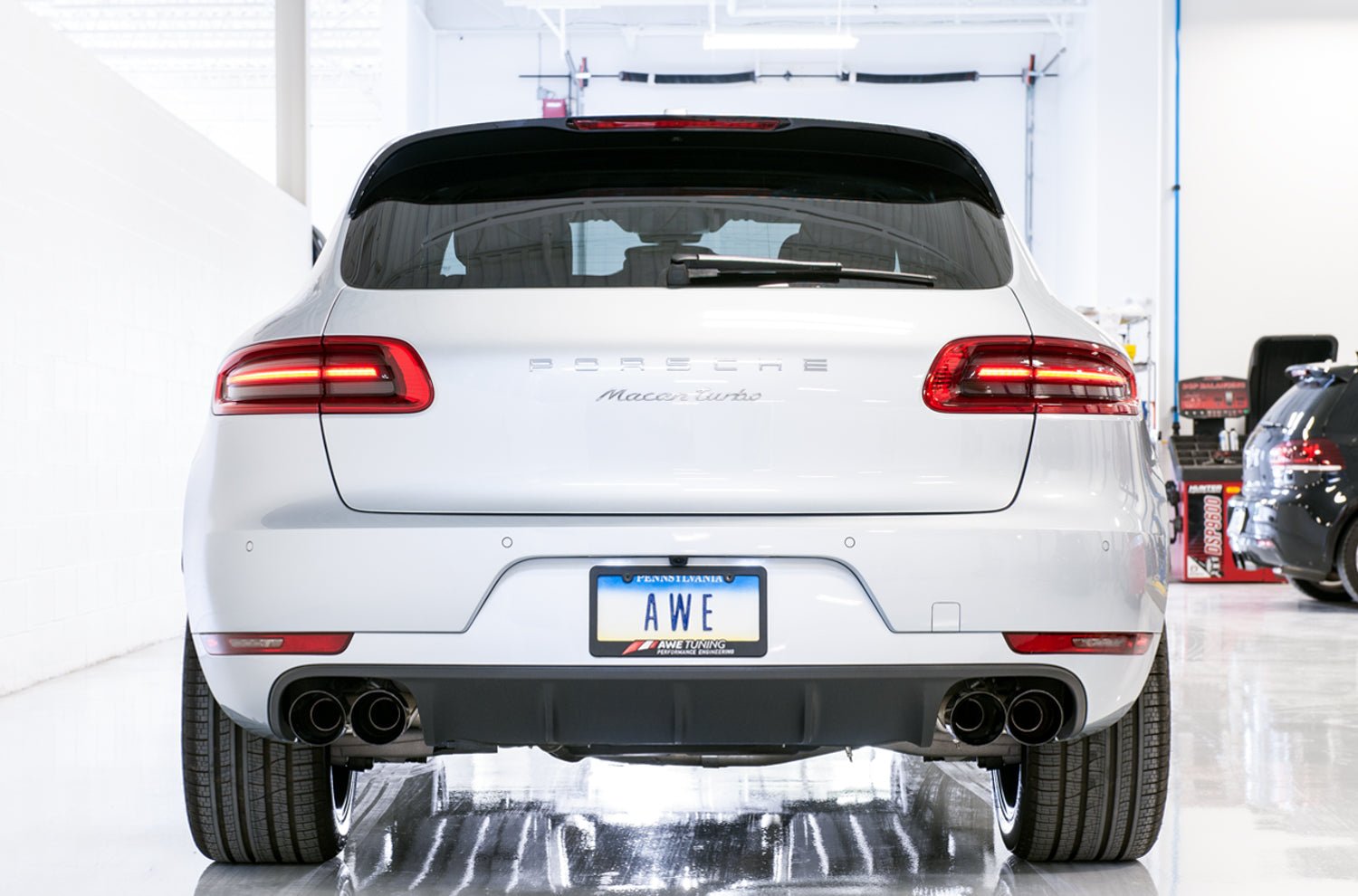AWE Exhaust Suite for '15-'18 Porsche Macan S / Macan GTS.