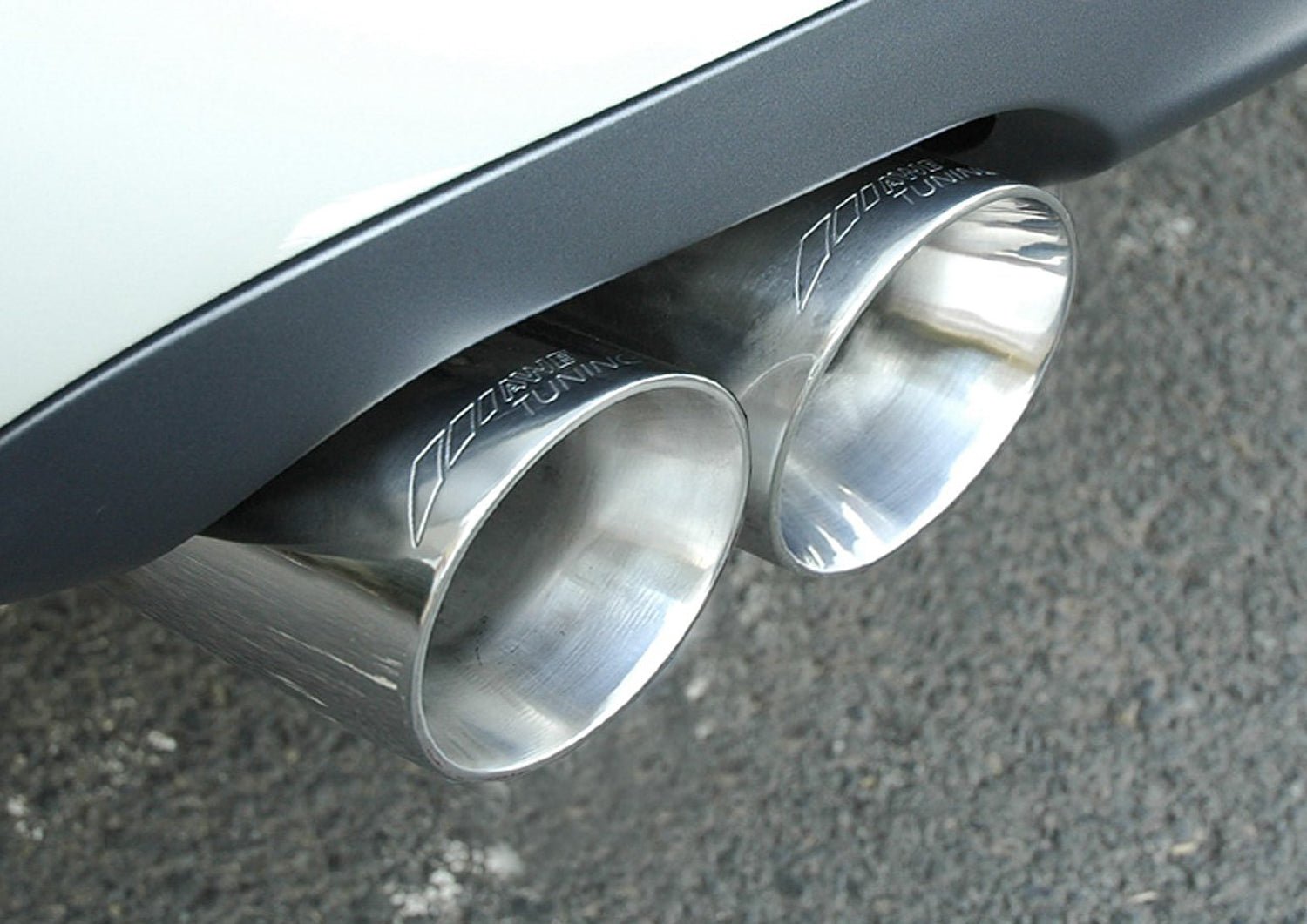 AWE Touring & Track Edition Exhausts for Audi B7 S4 - SBX Performance
