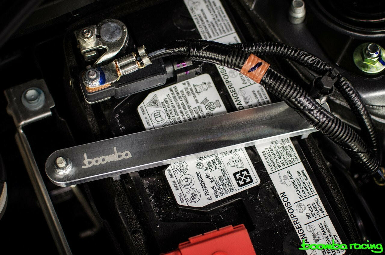 Boomba Racing Battery Tie Down - Standard | 2016+ Honda Civic (037-00-006).