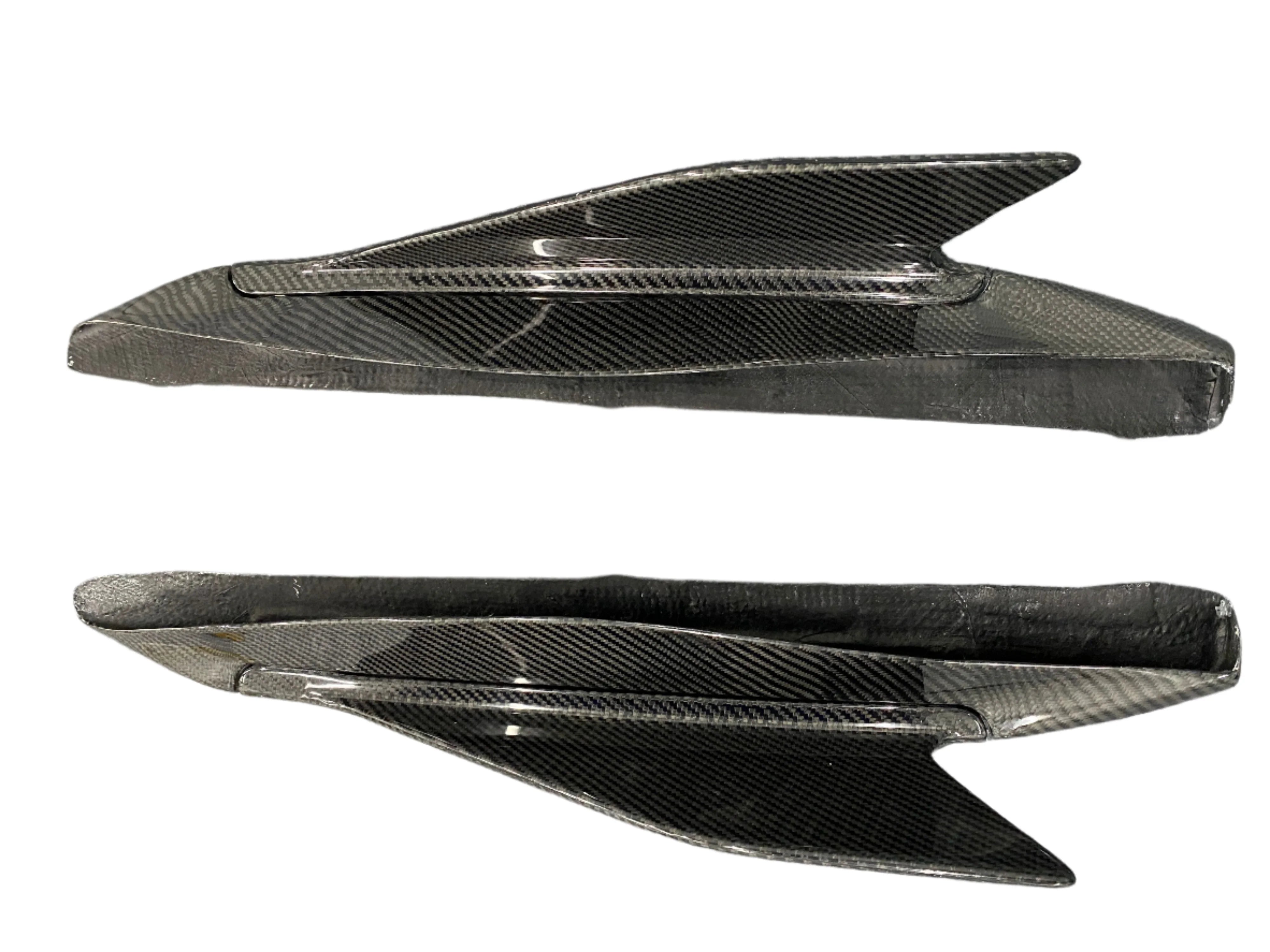 Carbon Fiber Corner Side Skirt winglet - Ferrari 488.