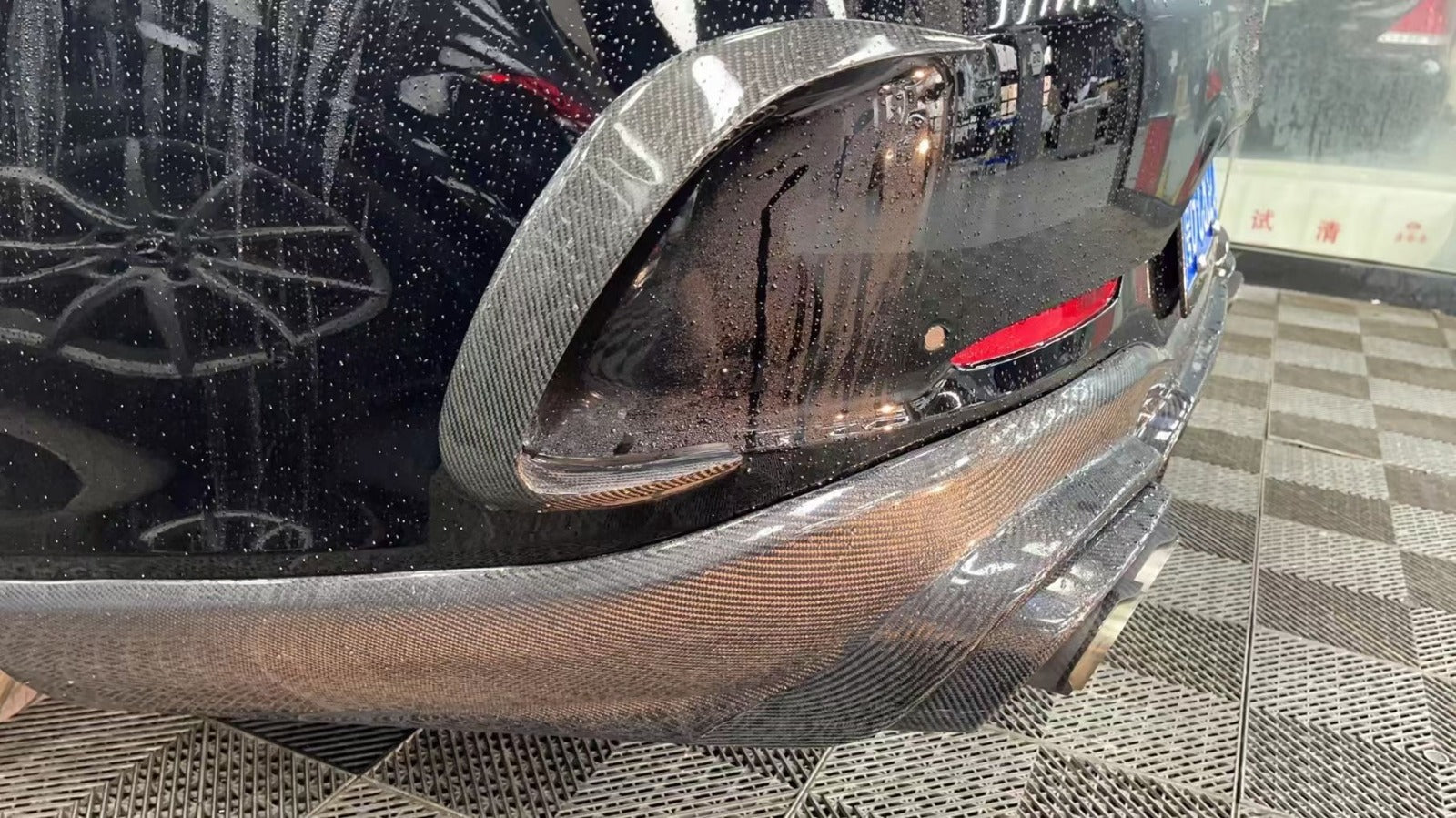 Carbon Fiber TC Style Aerodynamic BodyKit - Mercedes GT63.