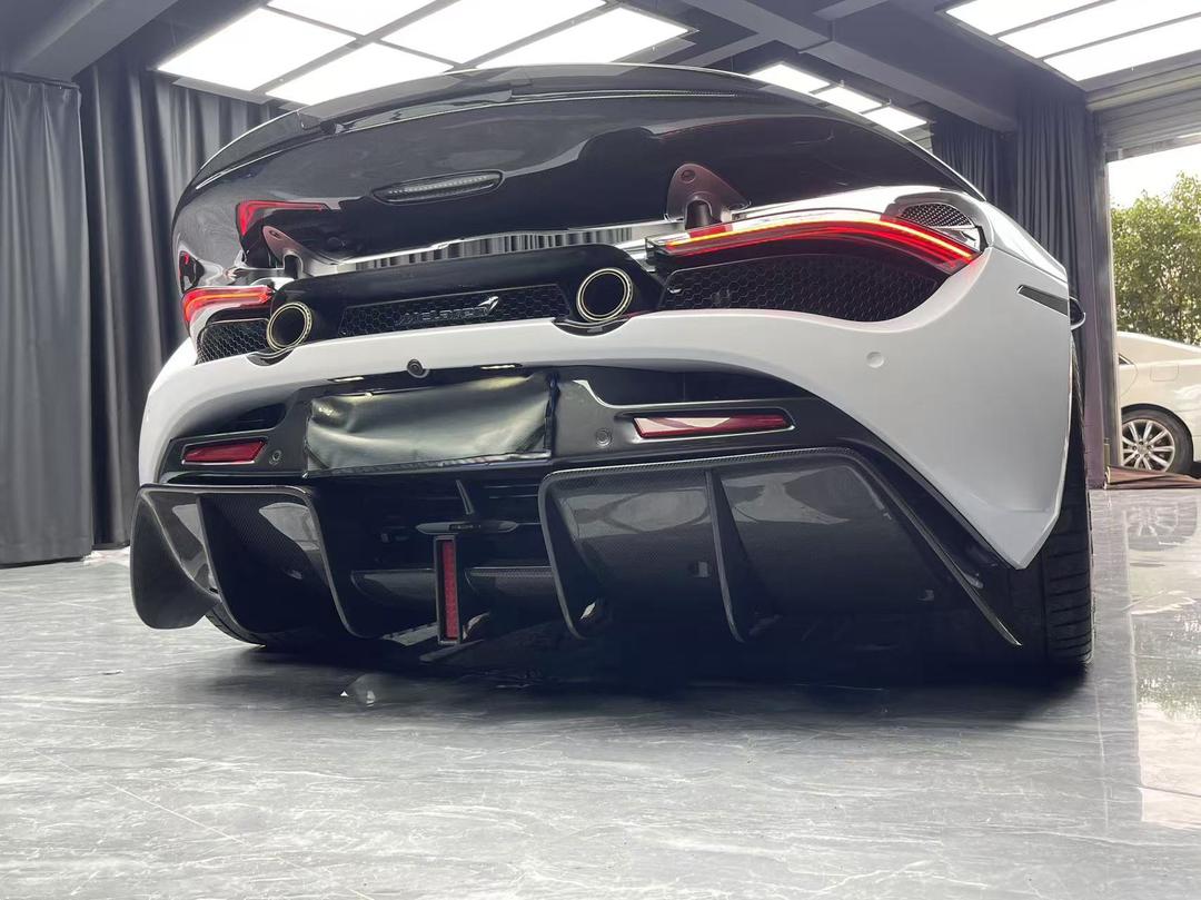 Carbon Fiber BS Style Aerodynamic Body Kit -  McLaren 720s