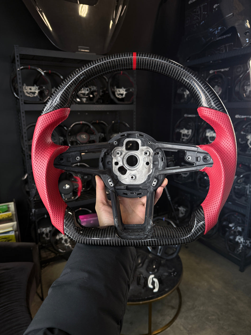 [Media/Test] Audi R8 (Gen 2) - Sport - Gloss Carbon - Red Perforated Leather - Red Stitching - Red Stripe