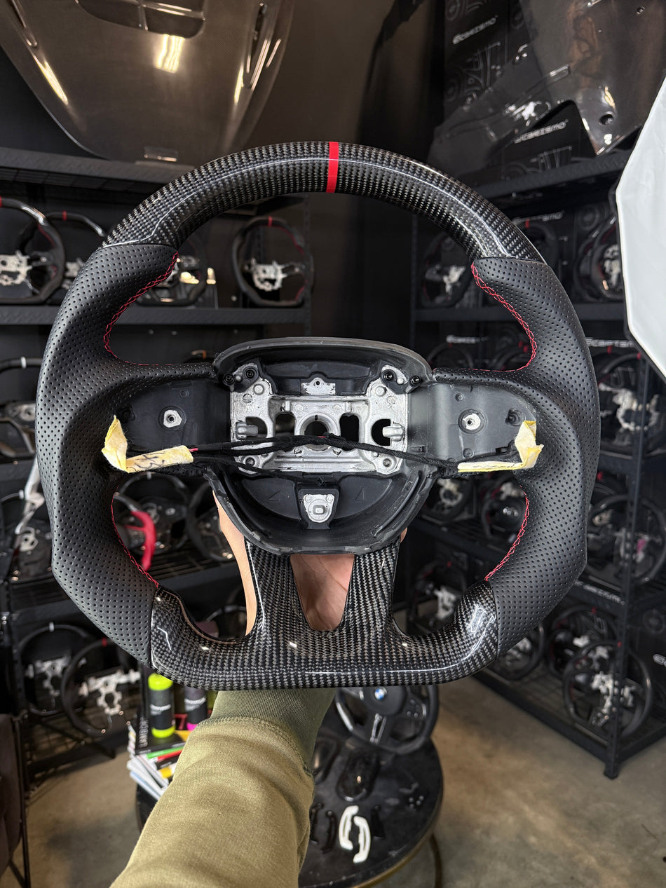 [Media/Test] Dodge / SRT (2015+) - Sport - Gloss Carbon - Perforated Leather - Red Stitching - Red Stripe (Heated)