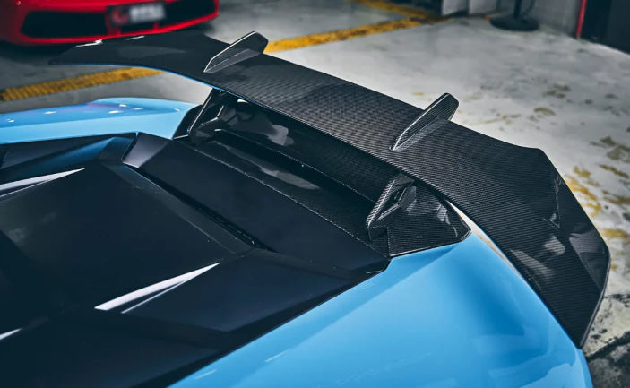 Dry Carbon Fiber Rear Spoiler - Lamborghini Huracan Evo.