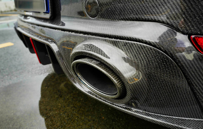 Dry Carbon Fiber Body Rear Bumper w/ Diffuser - Porsche 911 992 Turbo S.
