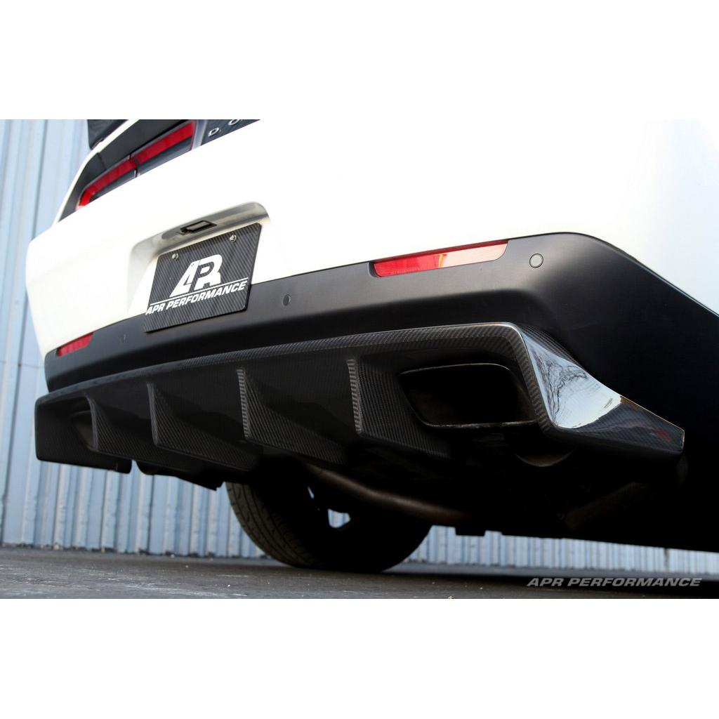 dodge-challenger-hellcat-rear-diffuser-2015-up