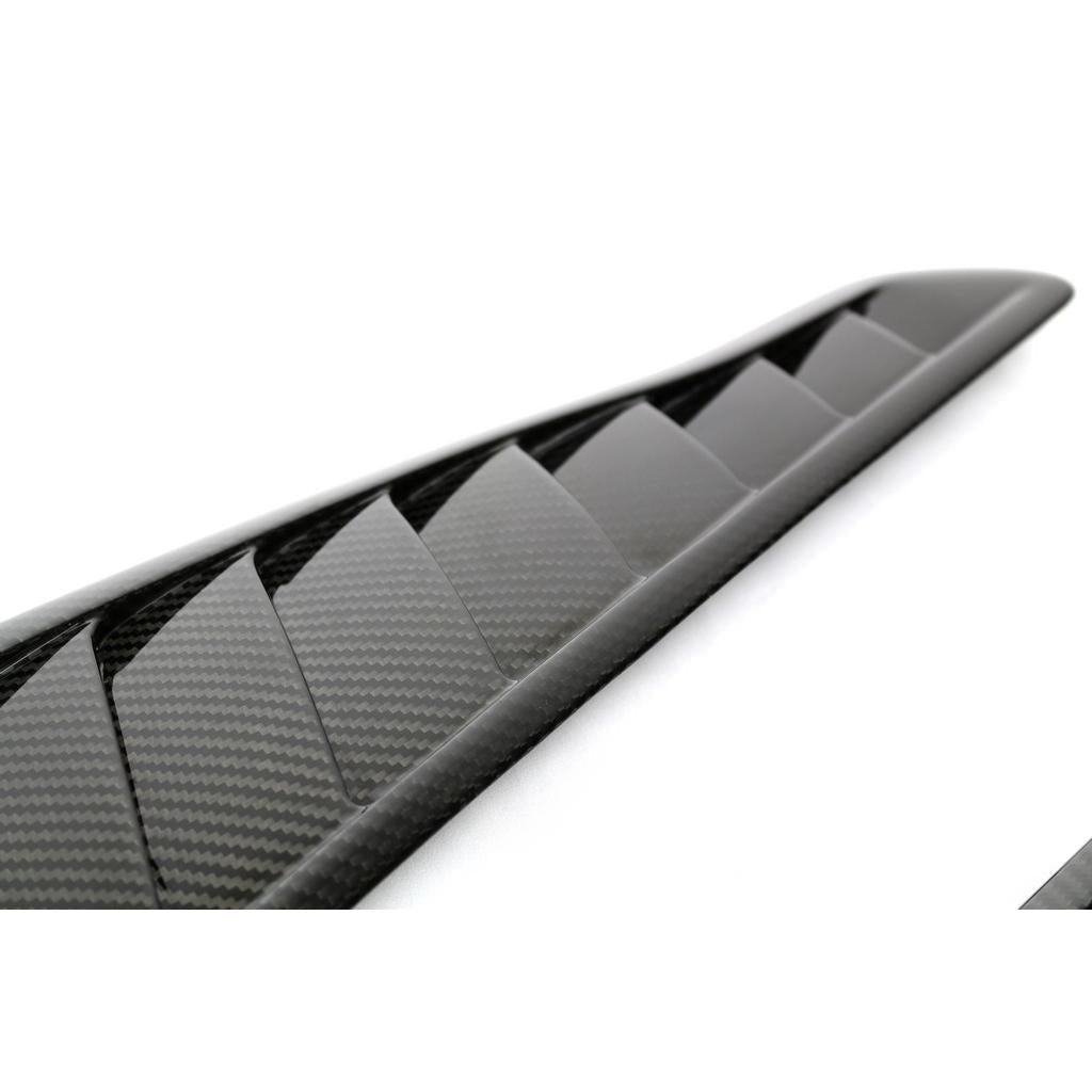 mercedes-benz-amg-gtr-pro-fender-vents-2020
