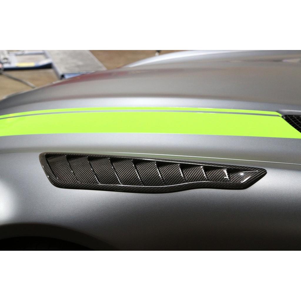 mercedes-benz-amg-gtr-pro-fender-vents-2020