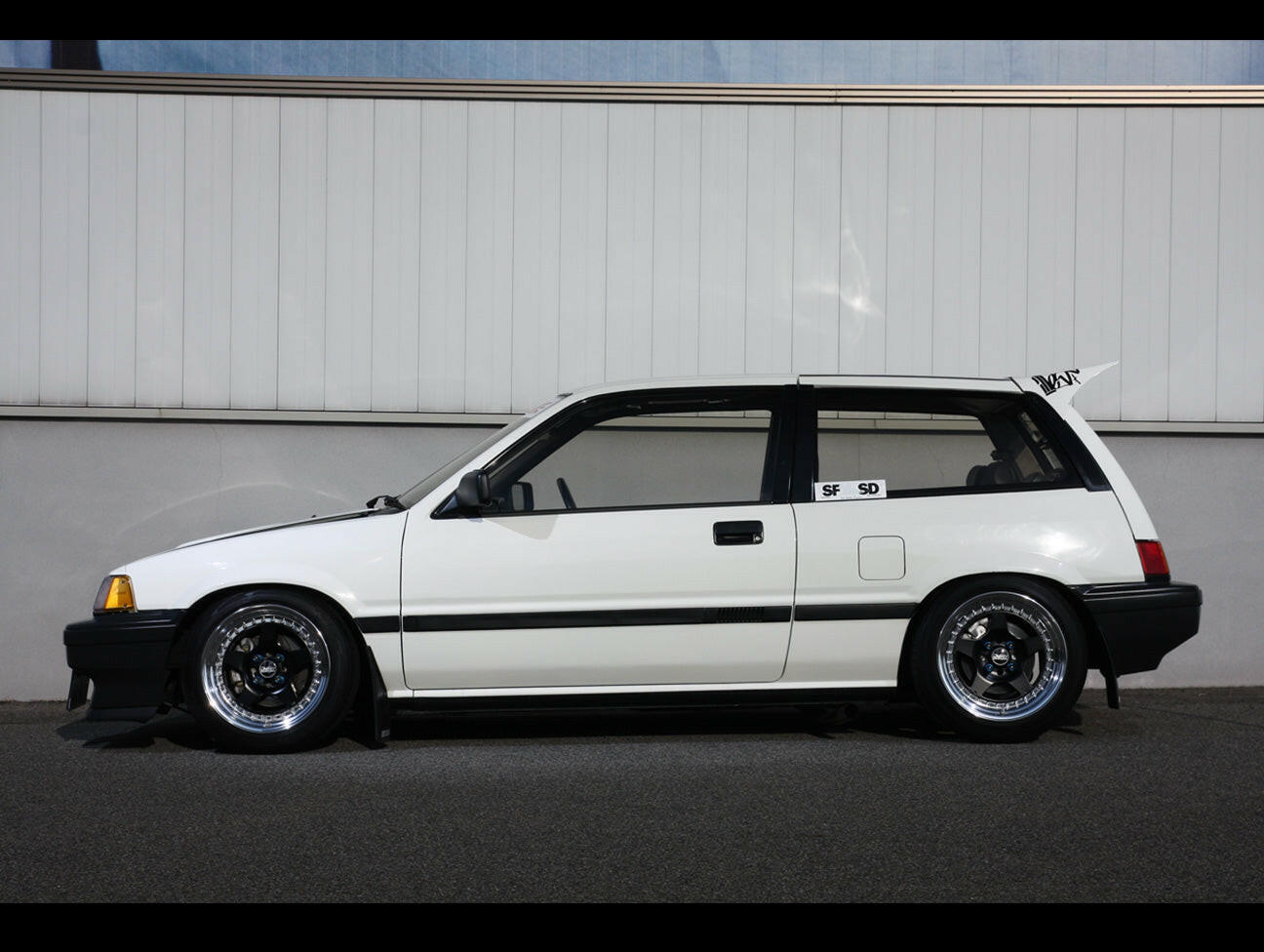 Osaka JDM Rear ”Devil Wing” - 84-87 Civic Hatchback.