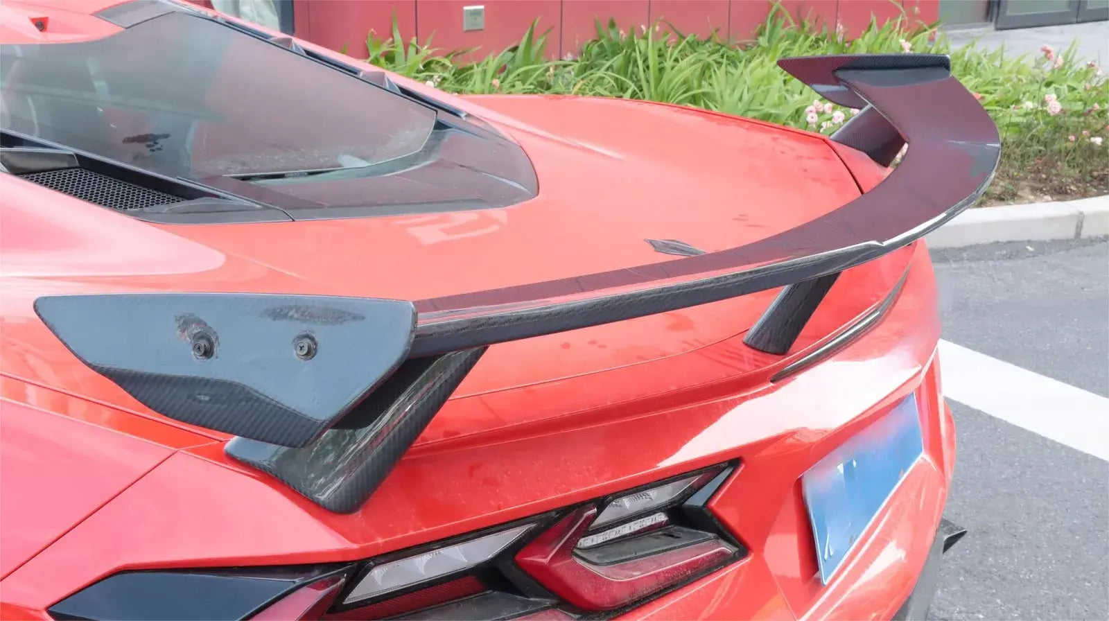 Carbon Fiber Rear Wing - Chevrolet Corvette C8.