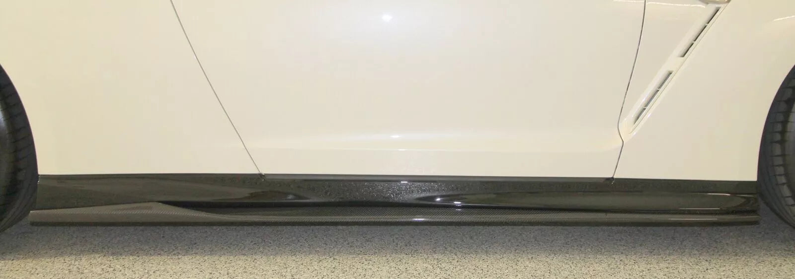 Carbon Fiber Side Skirt Extension - Nissan GTR R35 2017.