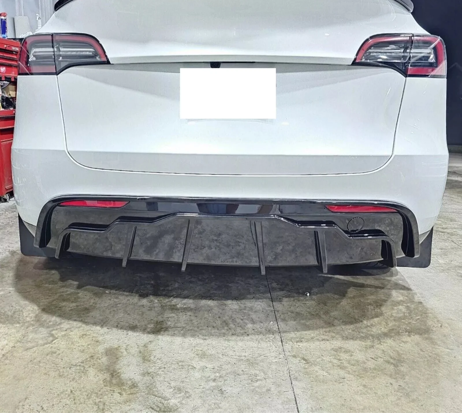 Gloss Black Rear Diffuser V1  - 20-24 Tesla Model Y.