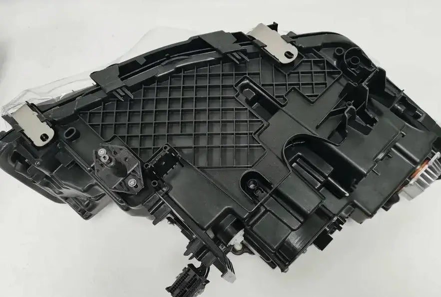 LCI LED Headlights - BMW F90 M5 & G30 / G38 5 Series.