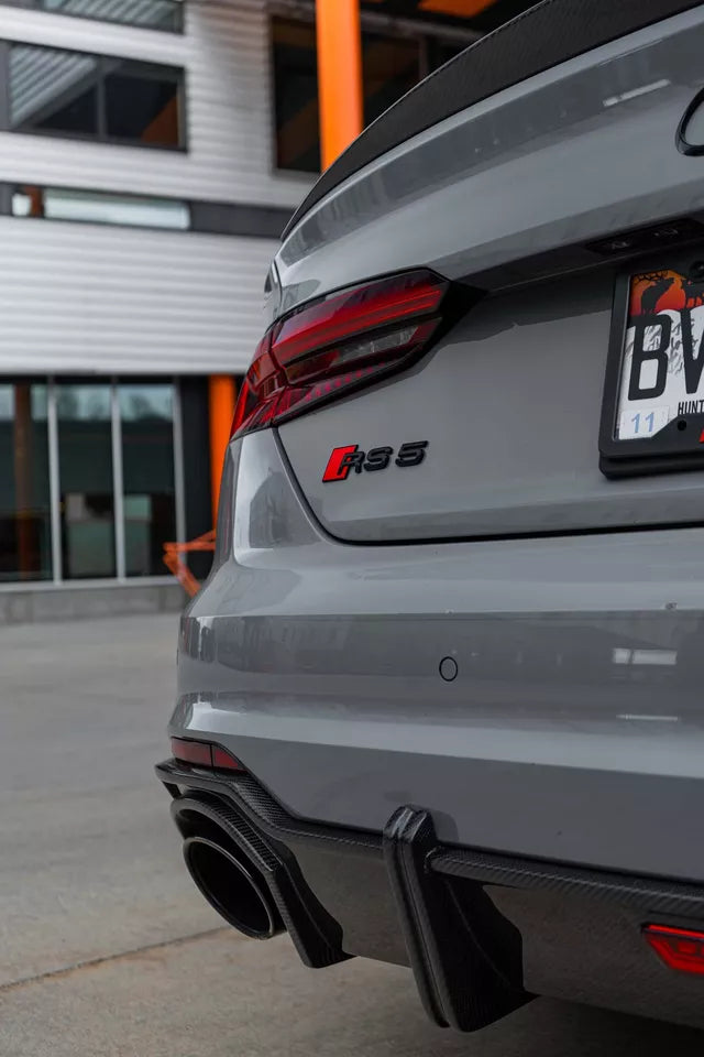 Carbon Fiber Rear Diffuser w/ LED  - RS5 2020+.