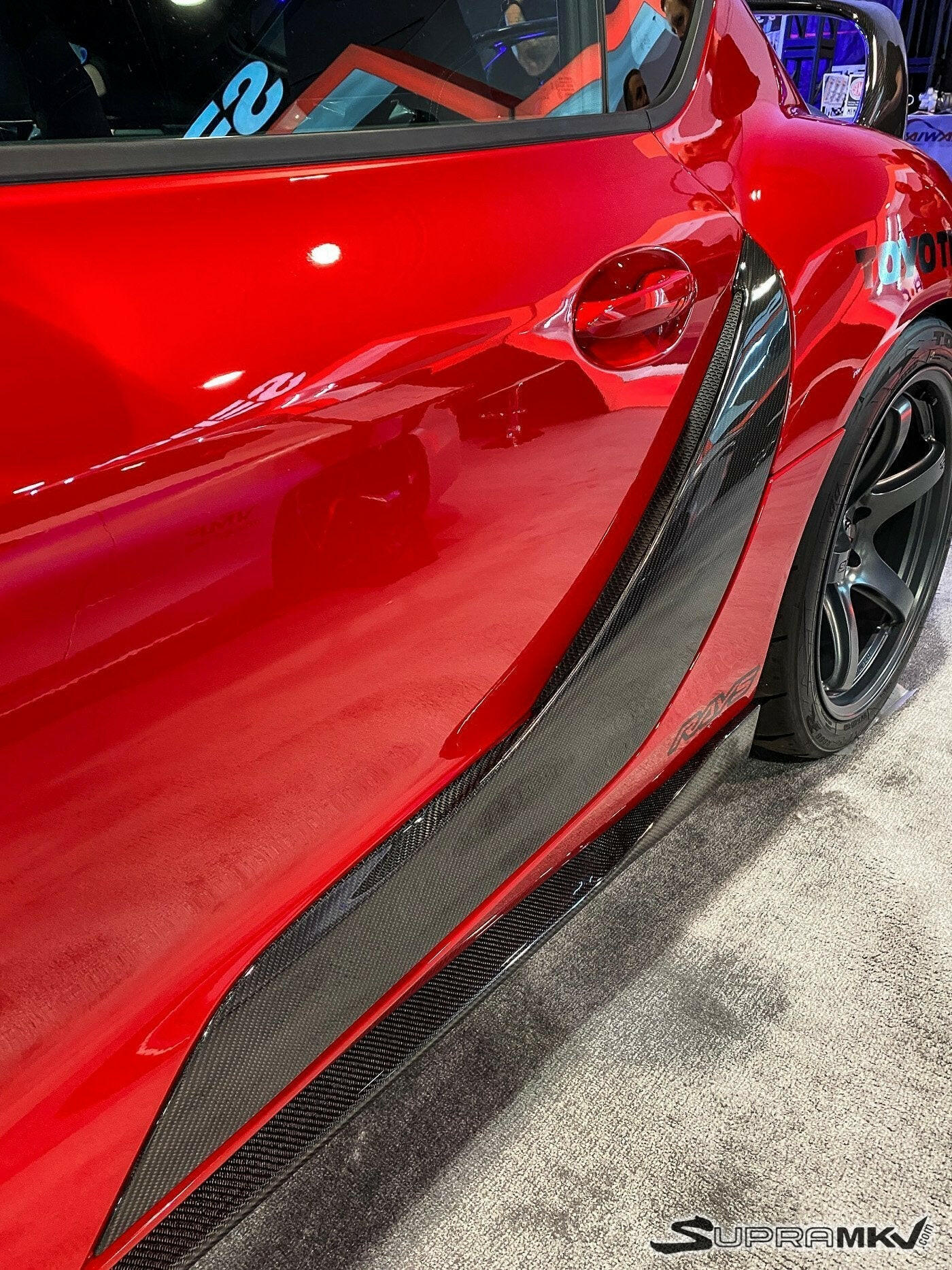 Seibon OEM-Style Carbon Fiber Door Garnish | 2020-2021 Toyota Supra (DG20TYSUP-OE).