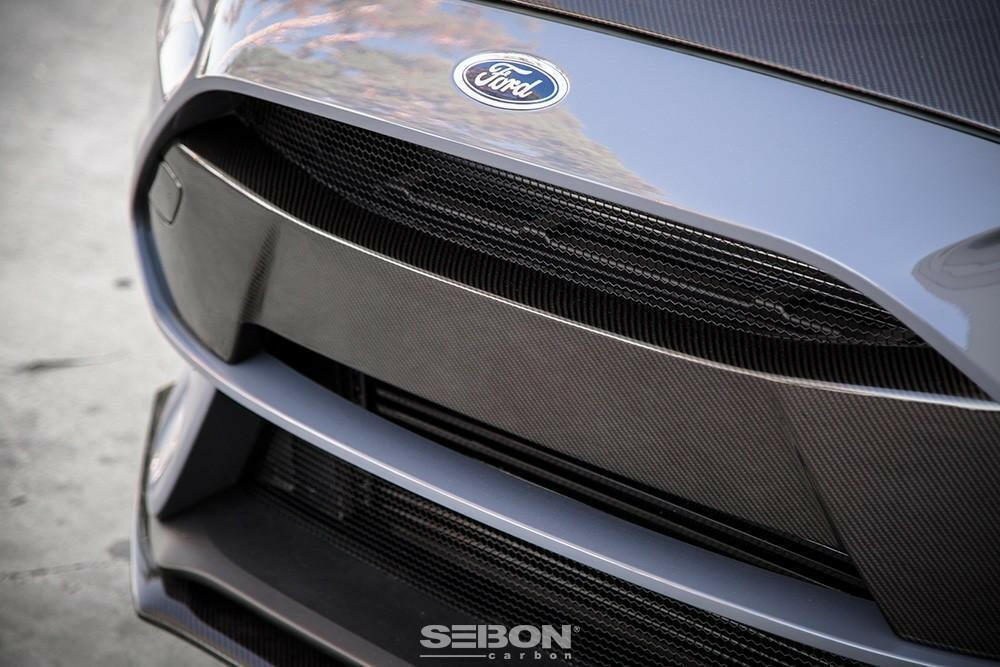 Seibon Carbon Front Bumper Garnish | 2016-2017 Ford Focus RS (FBG16FDFO).