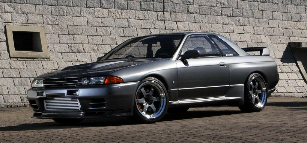 Volk TE37V Mark-II 5x114.3 18” Gunmetal Wheels.